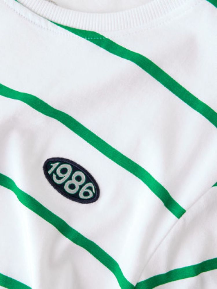  White 4904469