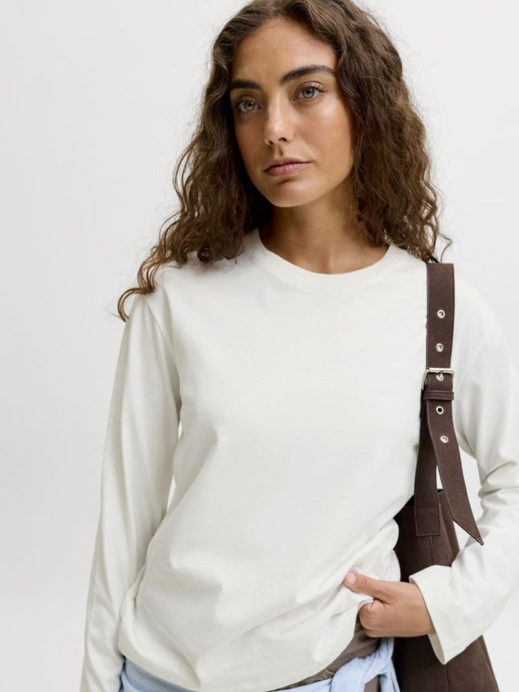 12297884 5026183 White