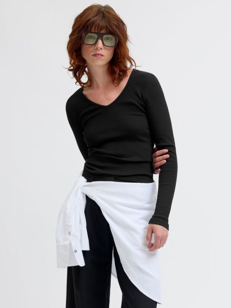 12280146 4795899 Black