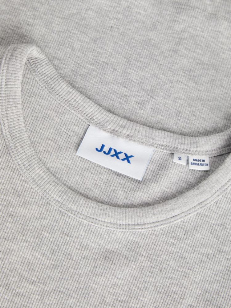 12231716 5031208 Grey
