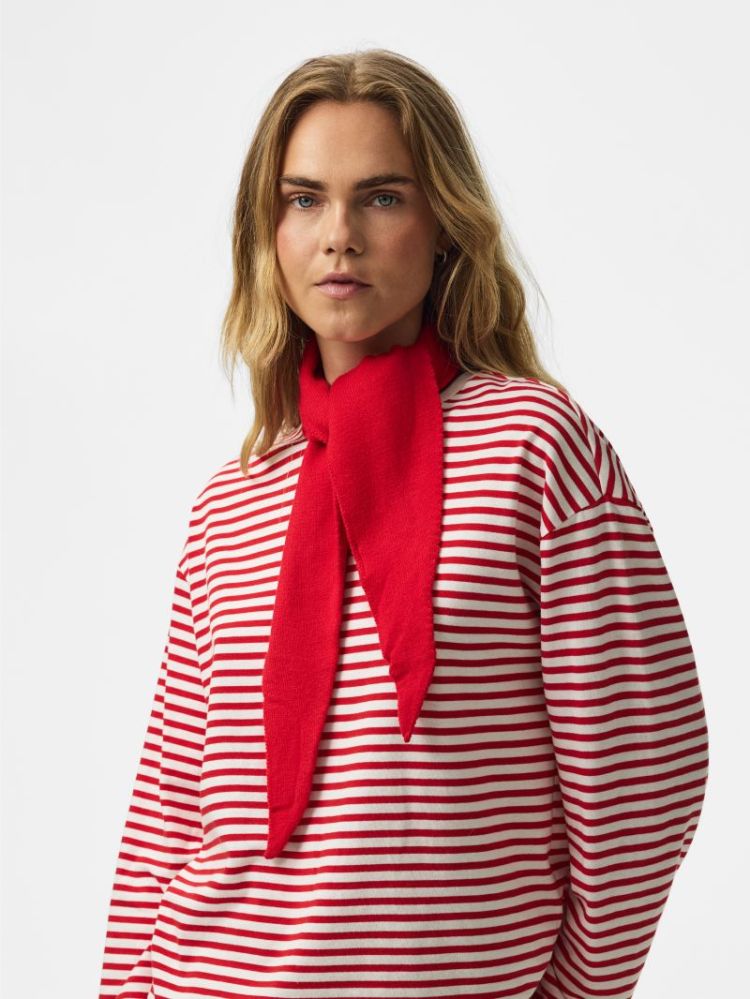 PCKOMMA TRIANGLE SCARF NOOS ADRENALINE RUSH