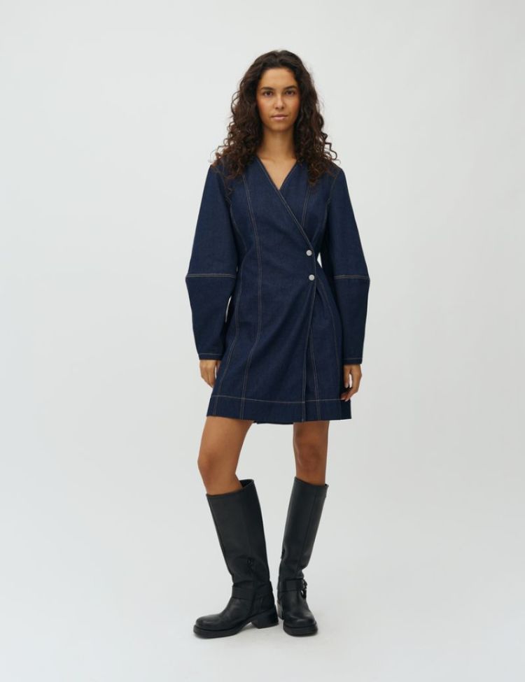 64511384 Dark Unwashed