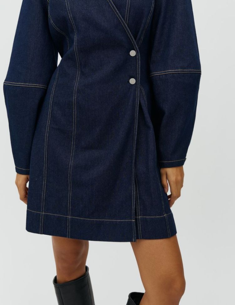 64511384 Dark Unwashed