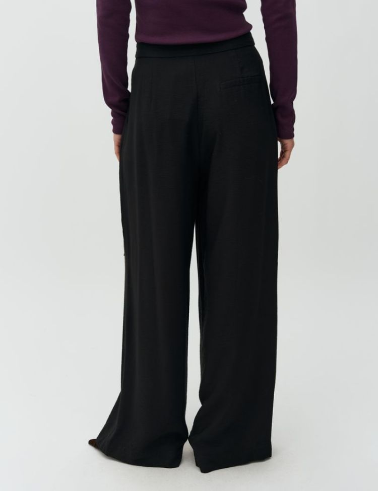 64991316 black