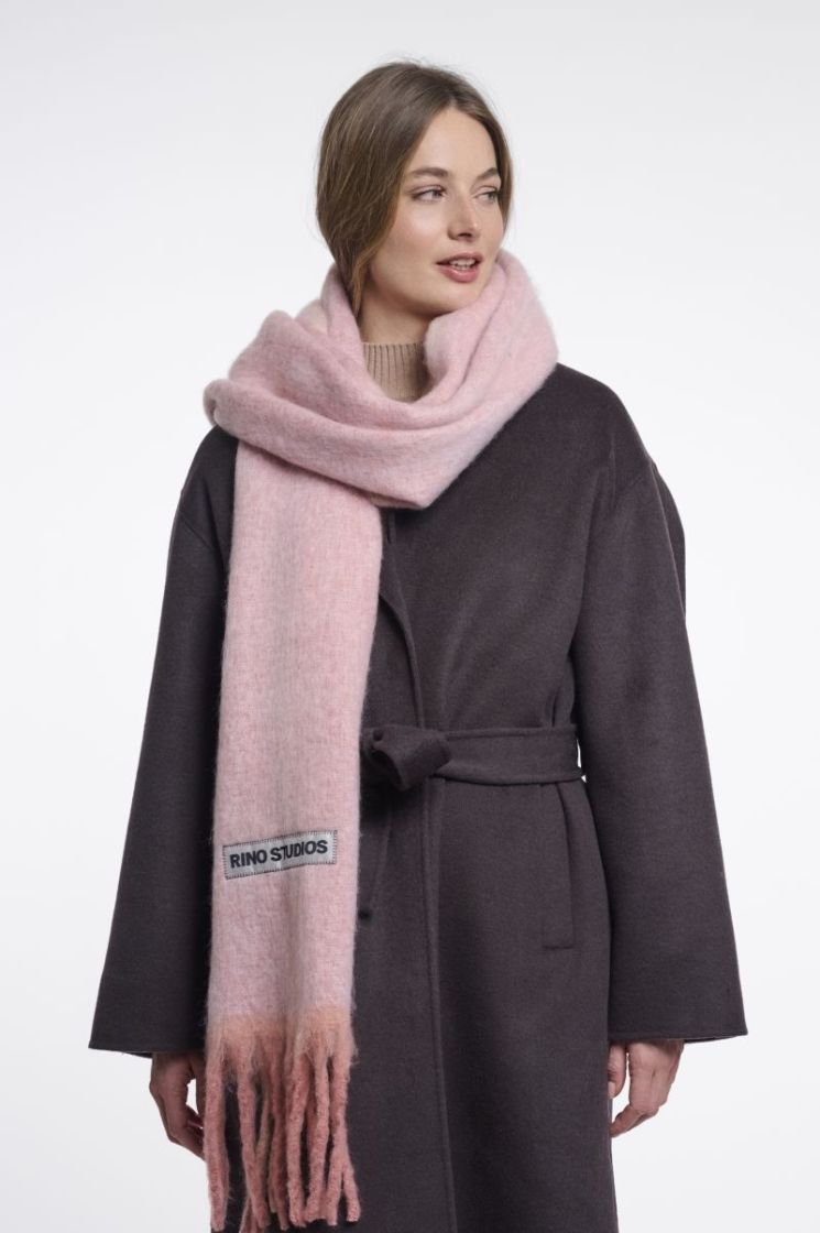  Soft pink