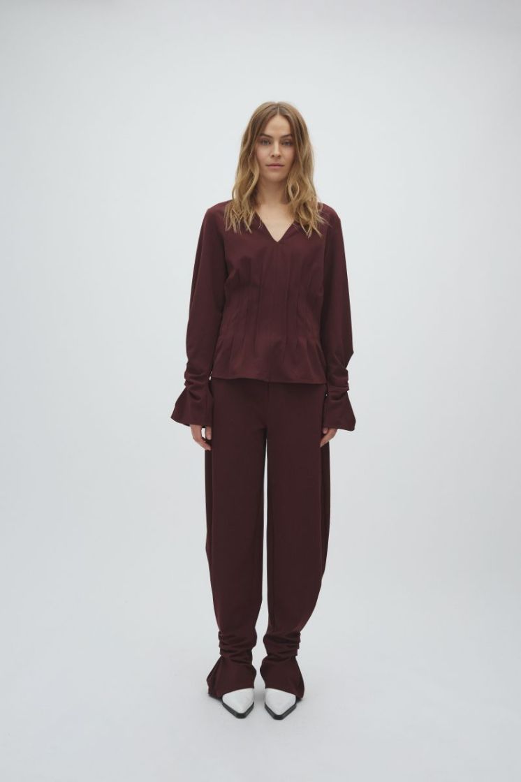 KALIA-M MAROON NOIR