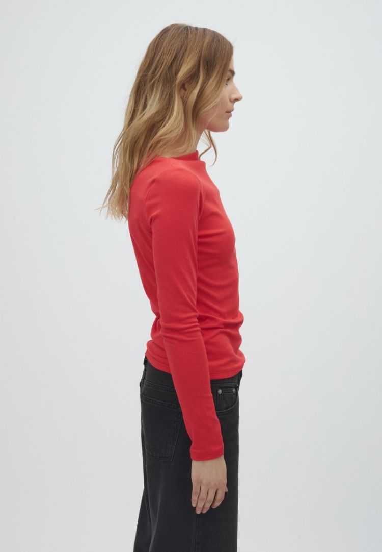 JULISSA-M RED AURA